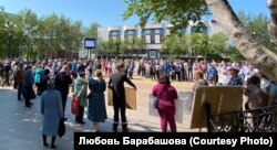 Митинг на главной площади Охи (Сахалин) против закрытия нефтедобывающего предприятия